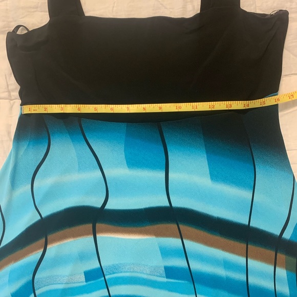 Dress - Picture 5 of 6